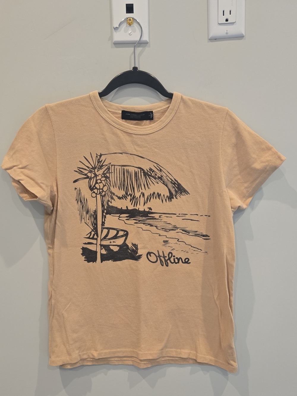Like New Junk Food Clothing Peach/Beige Short Sleeve Offline Graphic Tee Large